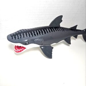 Vintage Toys R Us Chap Mei Chomping Jaws Action 11" Great White Shark Toy Figure